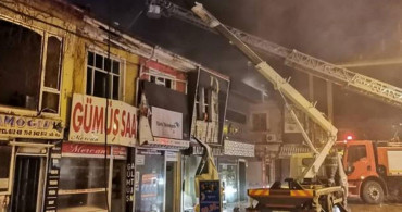 Afyonkarahisar'da Yangın: 10 İş Yeri Zarar Gördü