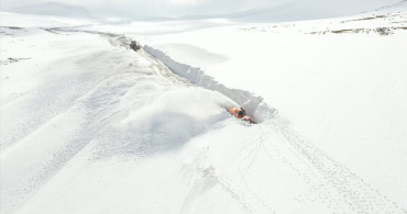 Ağrı-Kağızman Kara Yolu Yeniden Ulaşıma Açıldı