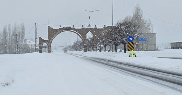 Ağrı ve Kars'ta Kar Yağışı Hayatı Olumsuz Etkiliyor