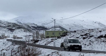 Ağrı'da Nisan Ayında Kar Yağışı