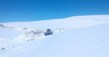 Ağrı'da Nisan Ayında Yoğun Kar Yağışı Hayatı Olumsuz Etkiledi
