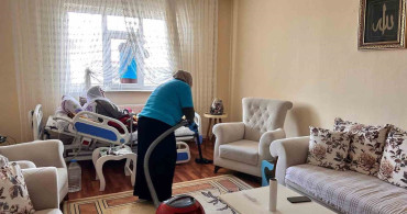 Ağrı'da Vefa Projesi ile 1.058 Vatandaşa Evde Temizlik Hizmeti