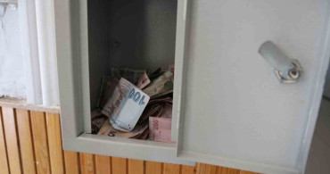 Ahi sandığı uygulaması ihtiyaç sahibi öğrencilerin yardımına koştu