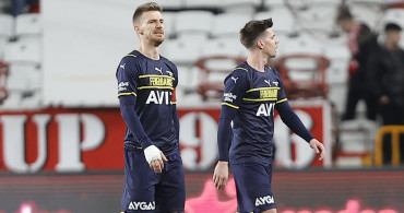 Ahmet Çakar Söylediği Sözlerle Fenerbahçeli Futbolcuları Yerin Dibine Soktu!