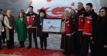 Aile ve Sosyal Hizmetler Bakanı Göktaş Kars'ta Ziyaretlerde Bulundu