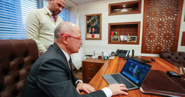 AK Parti Bursa İl Başkanı Davut Gürkan'ın Yılın Kareleri Oylaması Katılımı