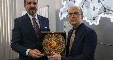 AK Parti Genel Başkan Yardımcısı Zorlu Kazan'da Temaslarda Bulunuyor