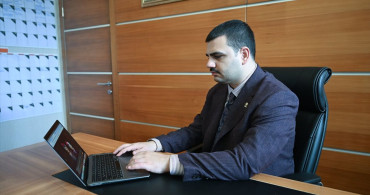 AK Parti Genel Sekreteri İnan, Anadolu Ajansı'nın Oylamasına Katıldı