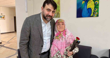AK Parti Heyetinden Anneler Günü Ziyareti