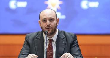 AK Parti İstanbul İl Başkanlığı'nda Basın Toplantısı