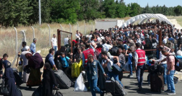 AK Parti Milletvekili Atay Uslu, Türkiye'deki Suriyeli Sayısını Açıkladı