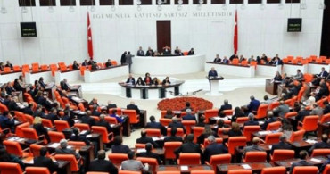 AK Parti Yeni Askerlik Düzenlemesini Görüşmek İçin Toplanıyor