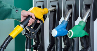 Akaryakıt fiyatları gece yarısı değişiyor: Motorin 45 liraya yaklaşacak