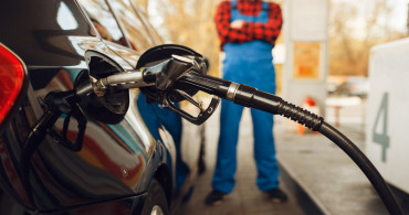 Akaryakıt fiyatlarına bayram güncellemesi: Benzin ve motorin fiyatı kaç TL? 6 Nisan 2024 güncel akaryakıt fiyatları