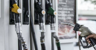 Akaryakıt fiyatlarında buruk sevinç: 30 TL’ye yaklaşan motorinde indirim yapıldı! 13 Ekim 2022 güncel benzin motorin fiyatları