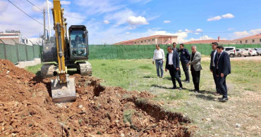 Akçadağ'da 112 Acil Sağlık İstasyonu Temel Kazısı Başladı