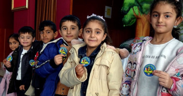 Akıllı Tavşan Momo ve Orman Dostları, Kars'ta Çocuklarla Buluştu