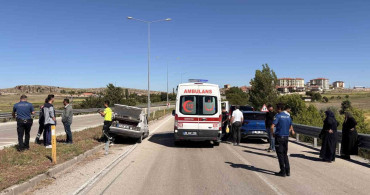 Aksaray'da otomobil minibüse çarptı: 8 yaralı