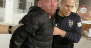 Aksaray'da Şok Olay: Oğul Annesinin Sevgilisini Bıçakladı, Anne Polis Memuruna Saldırdı