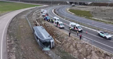 Aksaray'da Yolcu Otobüsü Devrildi: 23 Yaralı