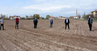 Aksaraylı Çiftçiler, Coronavirüs Tedbirlerini Alarak Ekime Devam Ediyor