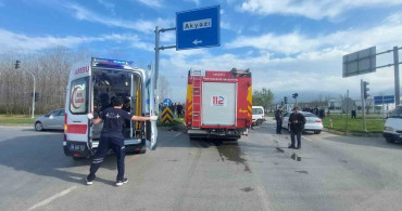 Akyazı'da Trafik Kazası: 4 Yaralı