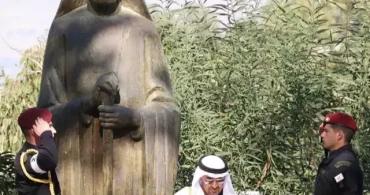 Al Nahyan, Kıbrıs Türklerinin Katili Makarios’un Anıtına Çelenk Bıraktı