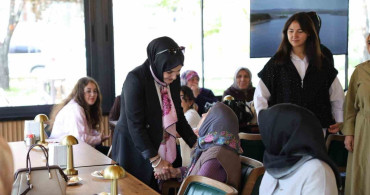 Alaca'da Anlamlı Anneler Günü Buluşması
