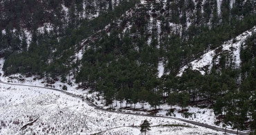 Aladağlar'da Kar Manzaraları Dronla Görüntülendi