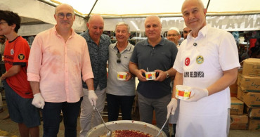 Alanya Belediyesi'nden muharrem ayı dolayısıyla aşure ikramı