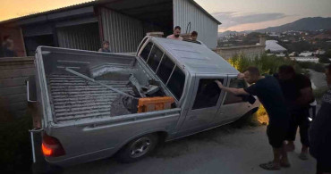 Alanya’da ehliyetsiz sürücünün neden olduğu trafik kazasında 2 kişi yaralandı