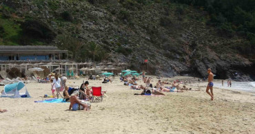 Alanya'da Erken Yaz Coşkusu: Deniz Sıcaklığı 21 Dereceye Ulaştı