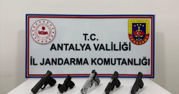 Alanya'da Ruhsatsız Silah Operasyonu: 4 Gözaltı