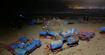 Alanya'da Sağanak Yağış İşletmelere Zarar Verdi