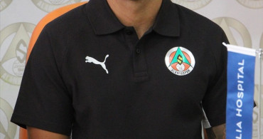 Alanyaspor'un Transfer Coşkusu: Üç Yeni İsim Kadroya Katıldı