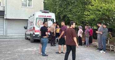Alaplı ilçesinde dut toplarken düştü, yaralandı