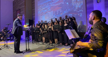 Alaşehir'deki 'İstanbul Şarkıları' Konseri Büyüledi