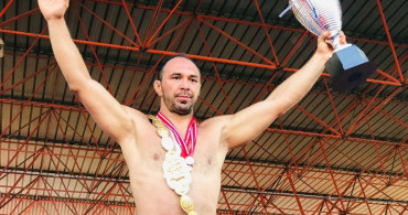 Ali Gürbüz, Kepez Belediyesi Yağlı Pehlivan Güreşleri'nde