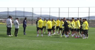 Aliağa FK Teknik Direktörü Polat Çetin, Takımın Şampiyonluk Hedefini Değerlendirdi