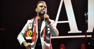 Alişan, Eskişehir'de Coşkulu Bir Konser Verdi