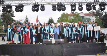 ALKÜ Mezuniyet Töreni Coşkusu