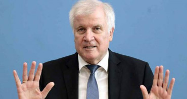  Alman İçişleri Bakanı Seehofer Irkçılık Araştırmasına Onay Verdi