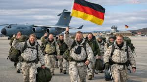 Almanya 24 Saat Dayanabildi: Askerler Adayı Terk Etti