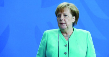 Almanya Başbakanı Merkel: Avrupa Kendini Yeniden Konumlandırmalı