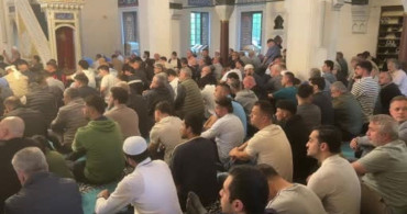 Almanya'da Bayram Namazı Coşkusu