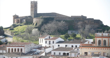 Almonaster la Real Camisi: İspanyol Kültürünün Derin İzleri