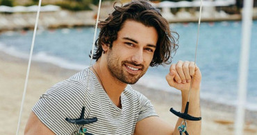 Alp Navruz Yeni Projesi Öncesi Tatile Çıktı