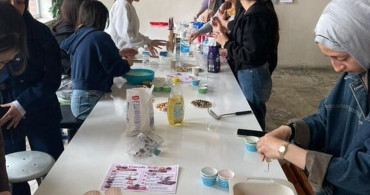 Altıntaş MYO'da Mini Kek Atölyesi