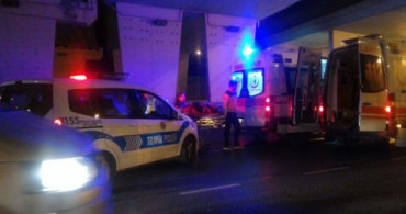 Altunizade'de Trafik Kazası: 2 Yaralı