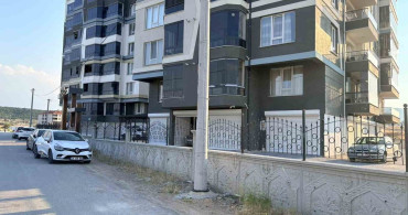 Alzaymır hastası kadın, apartmanın 5. katından düşerek hayatını kaybetti